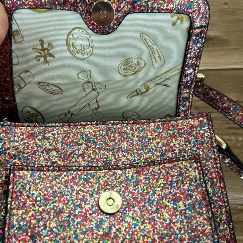 Kate Spade Little Girls GLITTER purse with crossbody strap. - Picture 4 of 10
